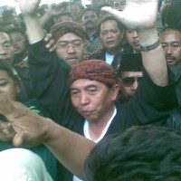 Dari Jalan Kaki Hingga Mercy E Class